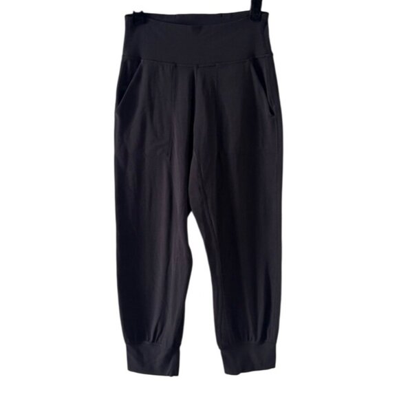 Lululemon Black High-Waisted Jogger Pants with pockets Size 16 - Picture 1 of 7